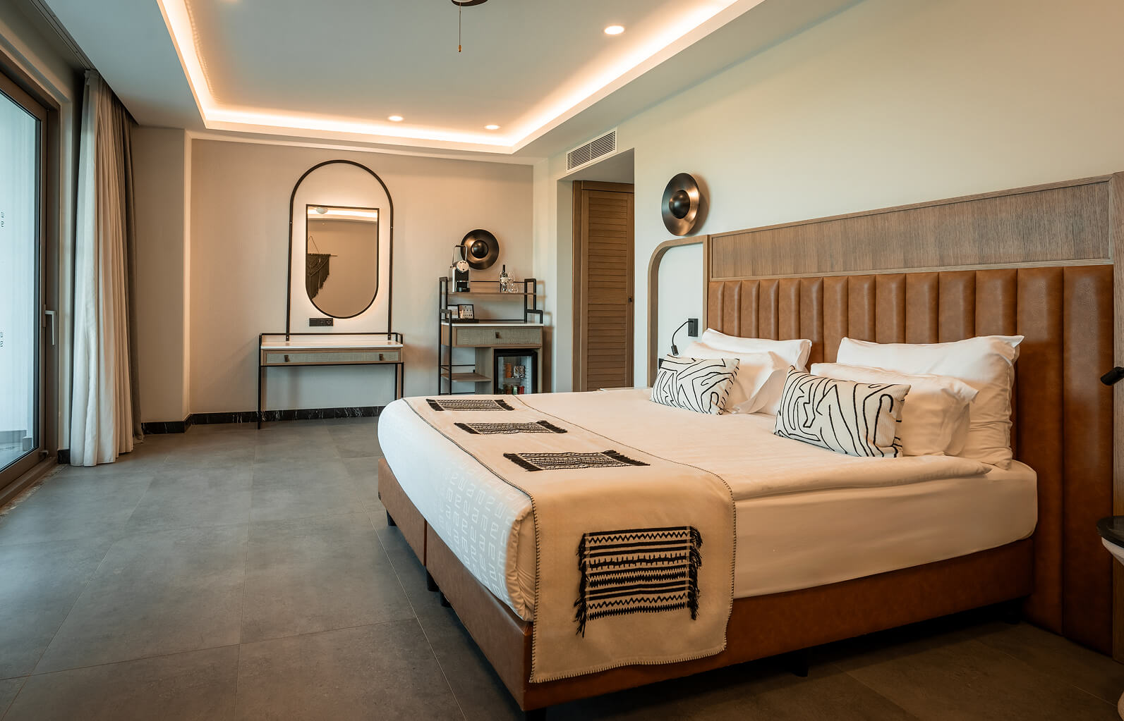 Ethno Hotels Konaklama Odalar Suitler Corner Suite Swim Up Alt Banner Slider