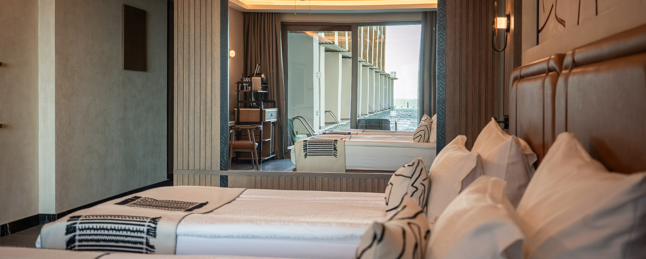 Ethno Hotels Konaklama Odalar Suitler Family Swim Up Suite Ust Banner 14