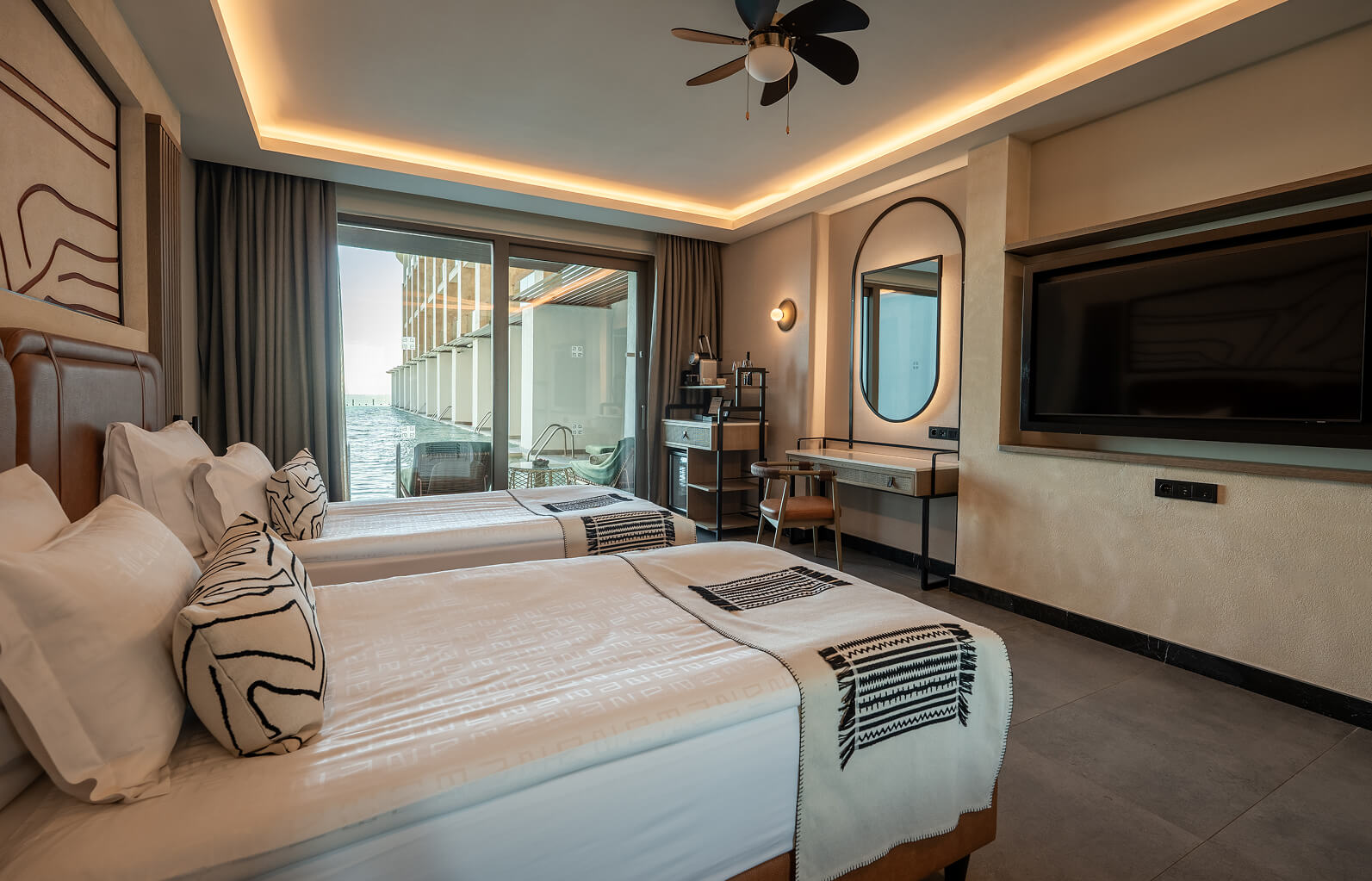 Ethno Hotels Konaklama Odalar Suitler Family Swim Up Suite Alt Banner 13