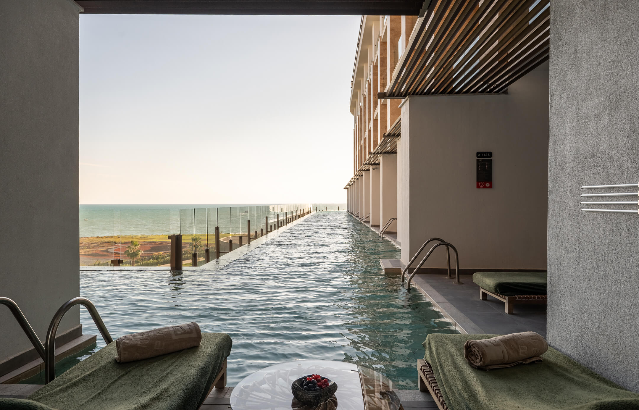 Ethno Hotels Konaklama Odalar Suitler Family Swim Up Suite Alt Banner