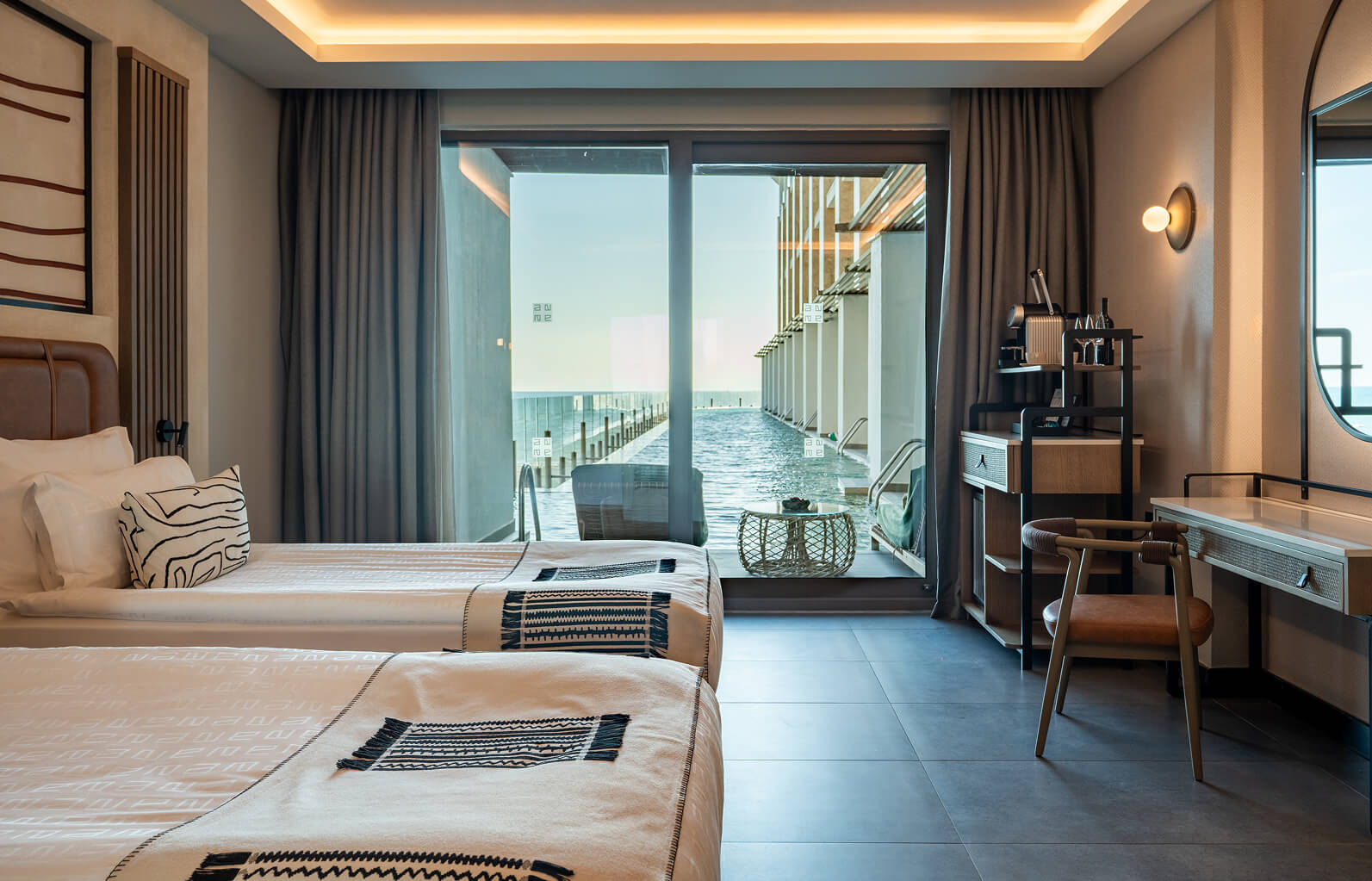 Ethno Hotels Konaklama Odalar Suitler Family Swim Up Suite Alt Banner 12