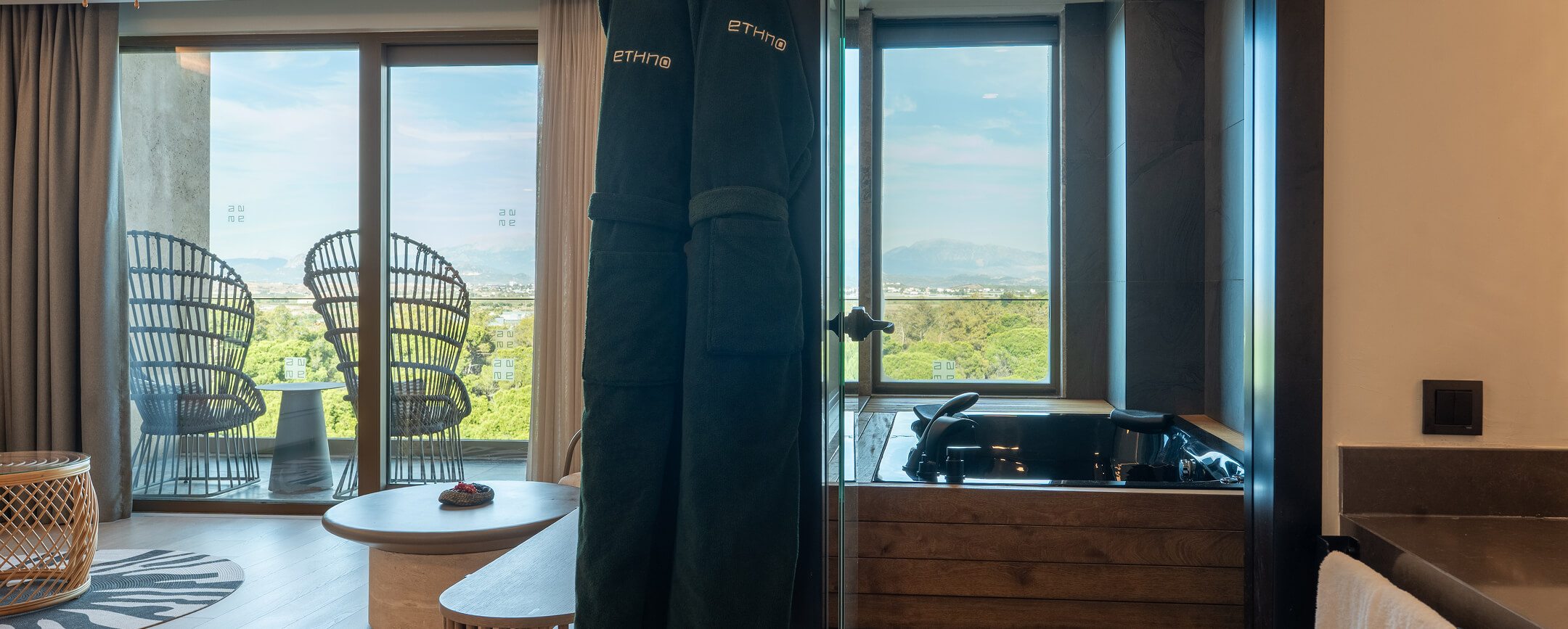 Ethno Hotels Konaklama Odalar Suitler Superior Jacuzzi Ust Banner 1