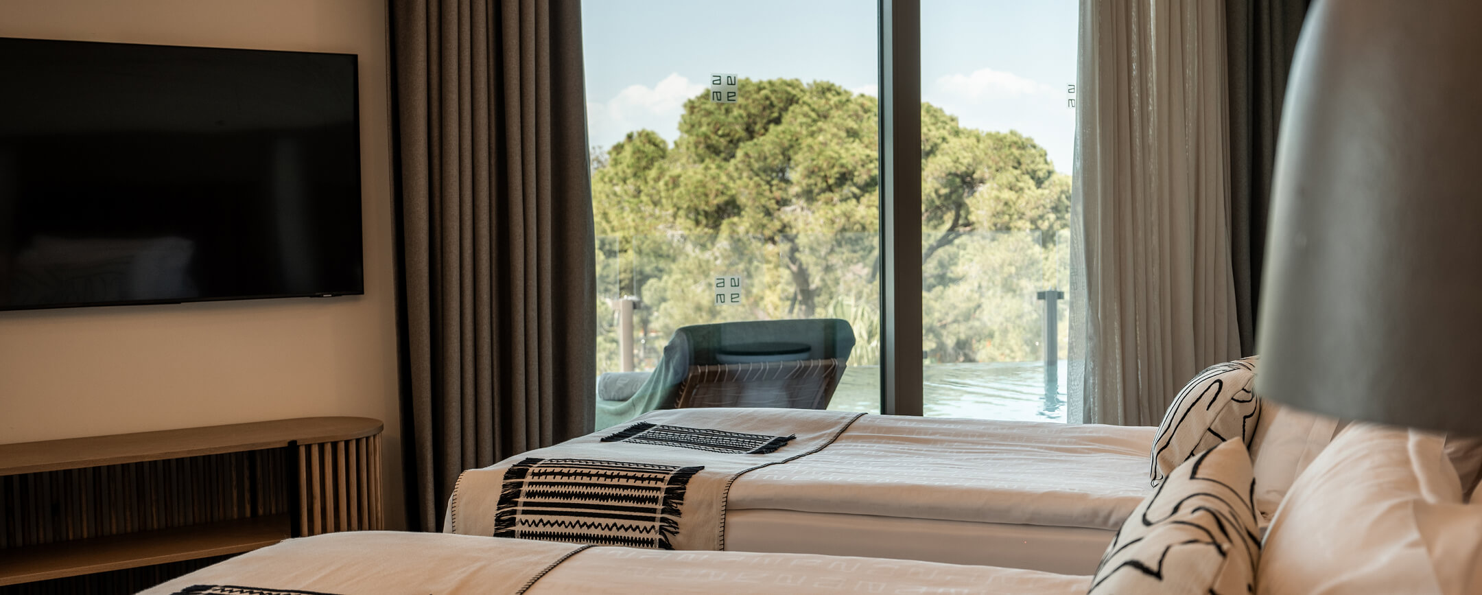 Ethno Hotels Konaklama Odalar Suitler Corner Suite Swim Up Ust Banner 10